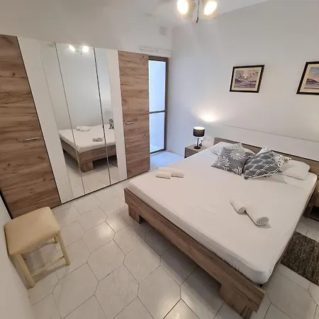 Apartment Gaia - Valley Views And Beatiful Walks